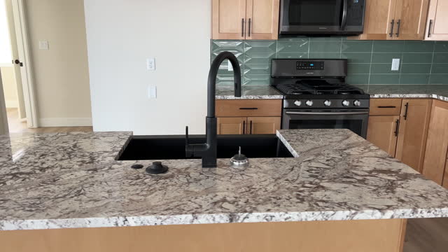 Choosing the Right Countertops: A Kitchen Remodeler's Guide